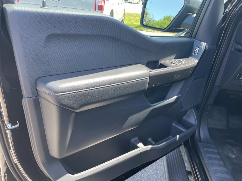 Used 2021 Black Ford XL image 17