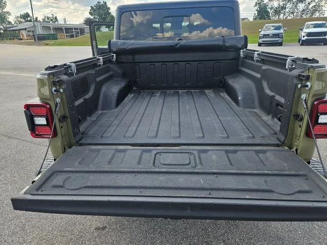 Used 2025 Green Jeep Rubicon image 23