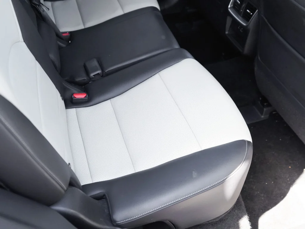 Used 2023 White INFINITI ESSENTIAL image 29