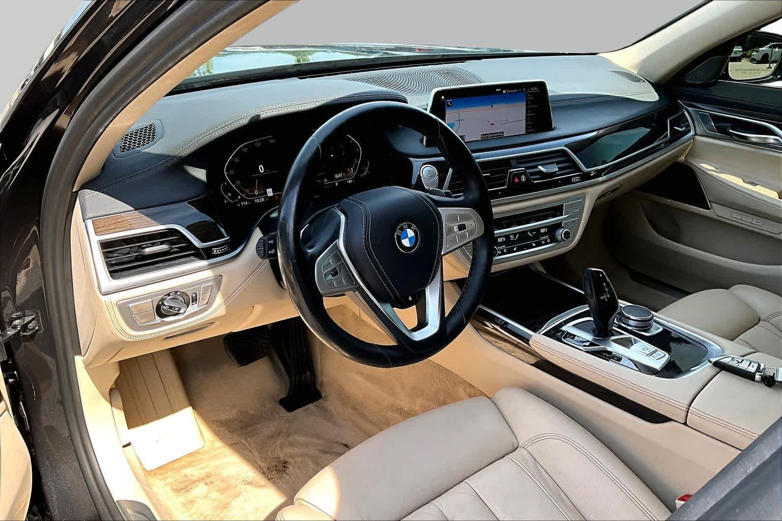 2020 BMW 7 Series 740i - Photo 17
