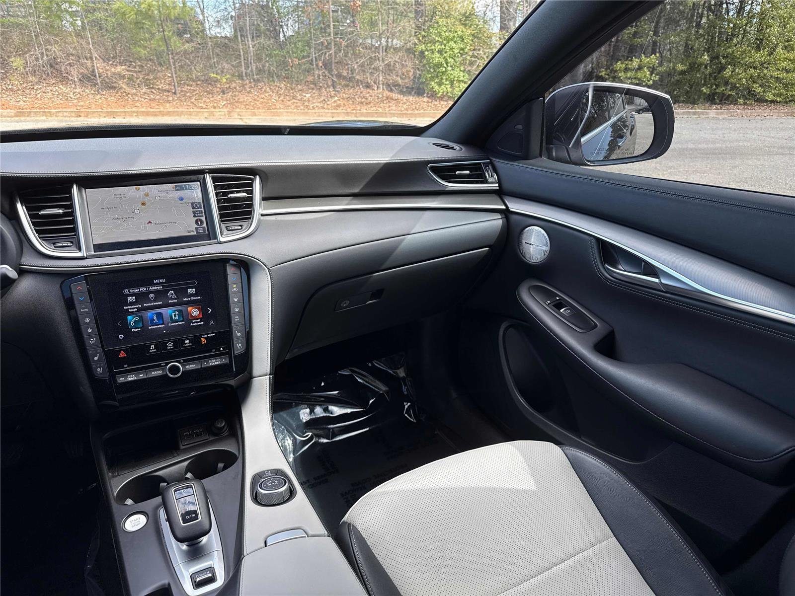 Used 2025 Black Obsidian INFINITI ESSENTIAL image 15