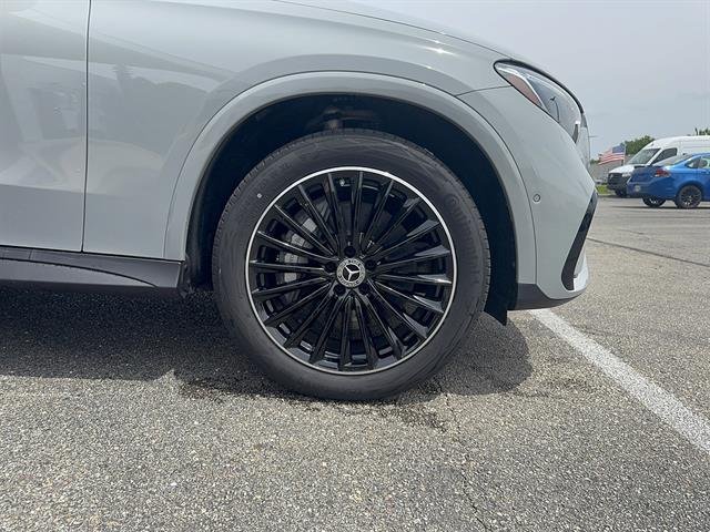 New 2026 MANUFAKTUR Alpine Grey Mercedes-Benz GLC 300 4MATIC® image 10
