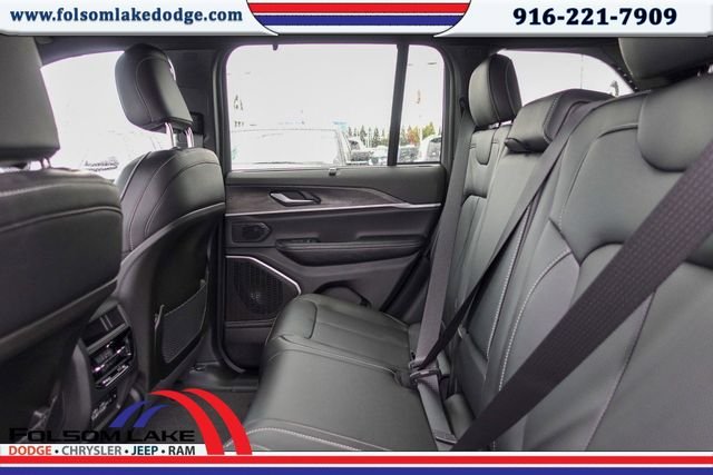 New 2024 Silver Zynith Exterior Paint Jeep 4xe image 21