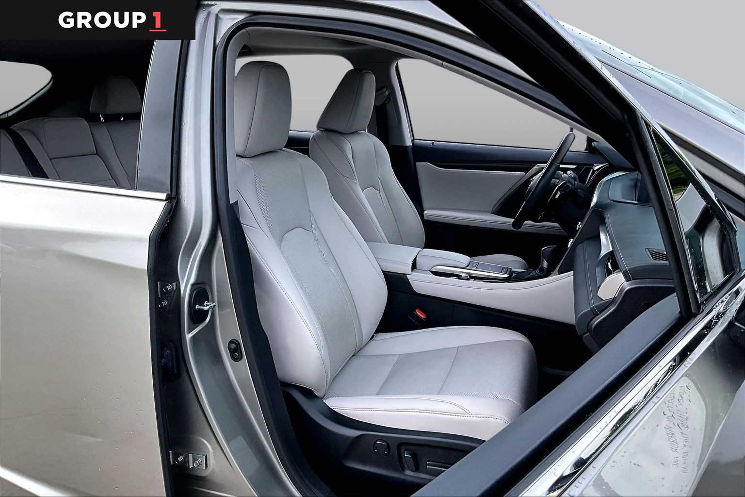 Used 2021 Atomic Silver Lexus  image 8