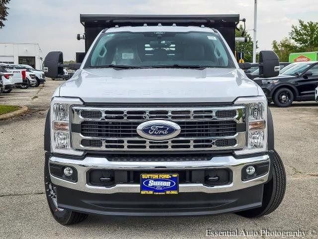 New 2025 Oxford White Ford F-450® XL image 28