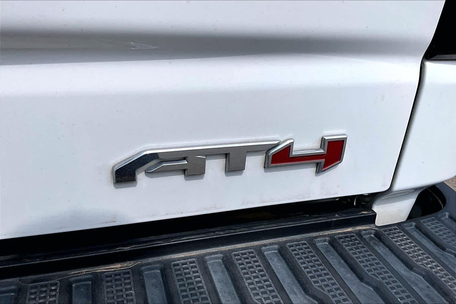 Used 2021 Summit White GMC AT4 image 9