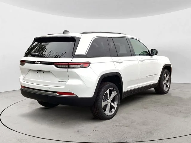 New 2026 Bright White Clearcoat Jeep LIMITED 4X4 image 6