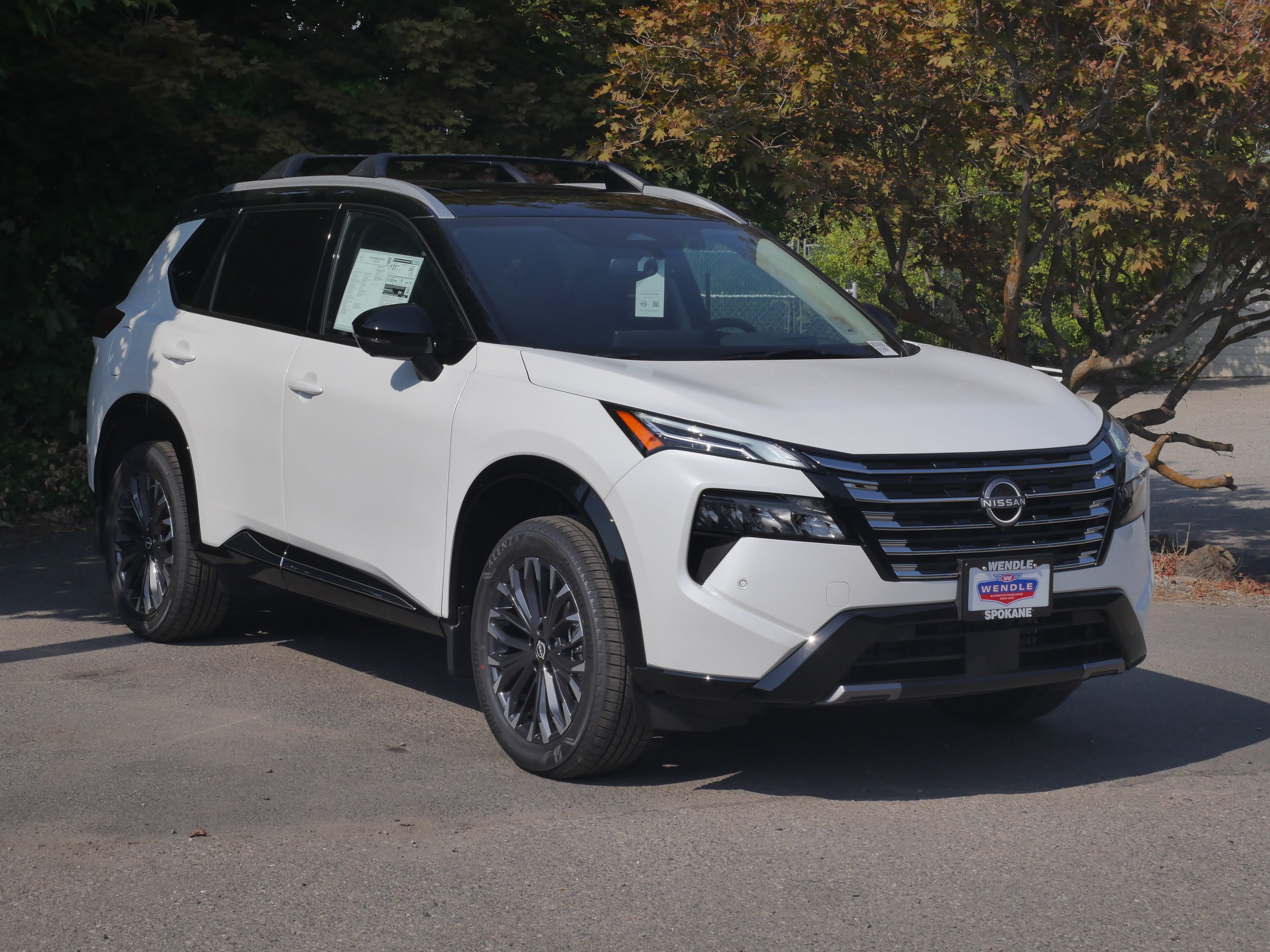 New 2026 Everest White Pearl TriCoat / Super Black Two-tone Nissan Platinum image 30