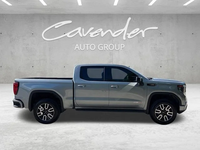 Used 2025 Sterling Metallic GMC AT4 image 18
