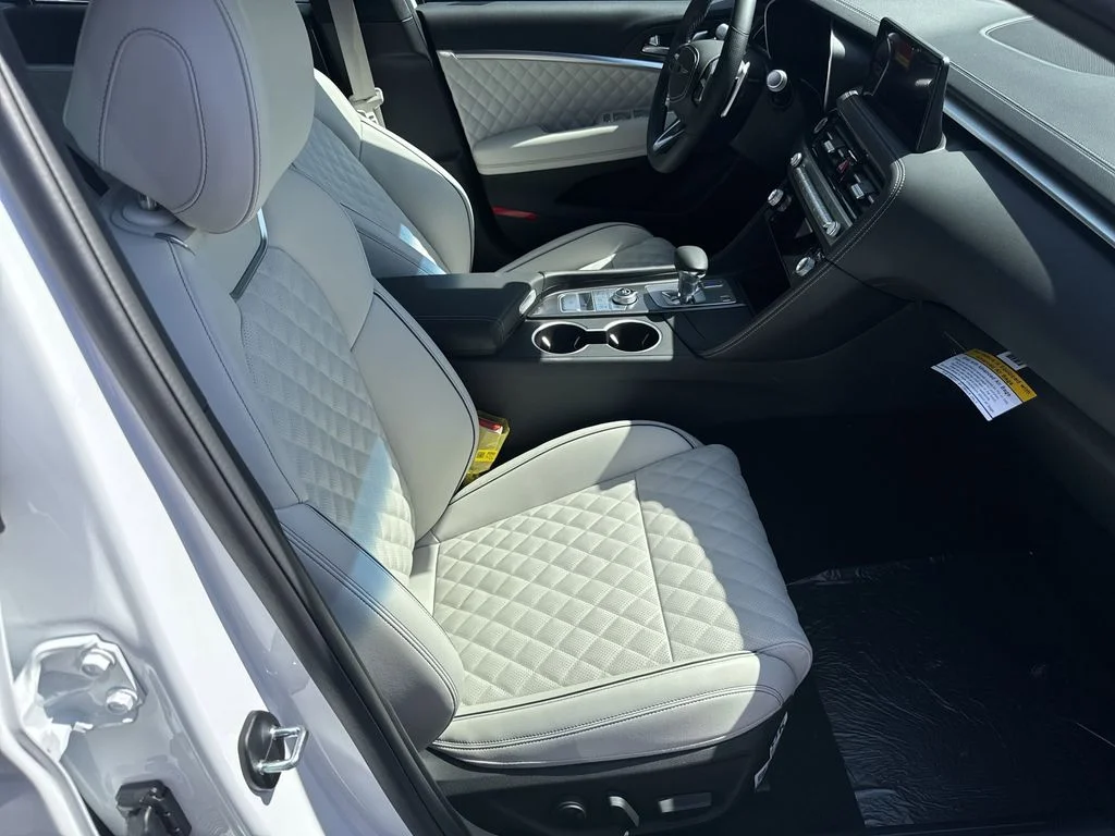 2025 GENESIS G70 Sport Advanced - Photo 13