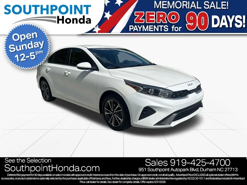 2022 Kia Forte LXS AT's photo