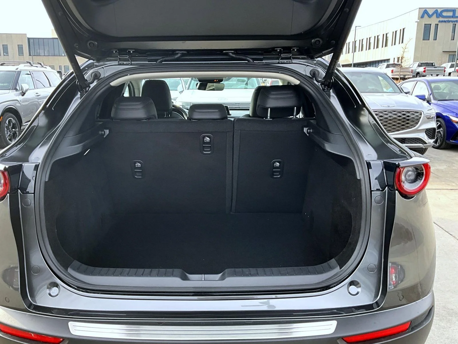 2026 Mazda CX-30 Premium - Photo 10