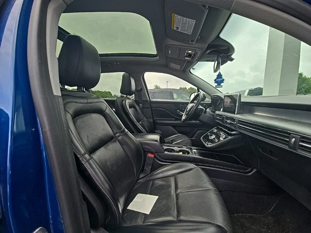 Used 2021 Artisan Blue Lincoln Standard image 12