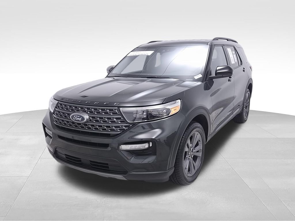 Used 2023 Green Ford XLT image 3