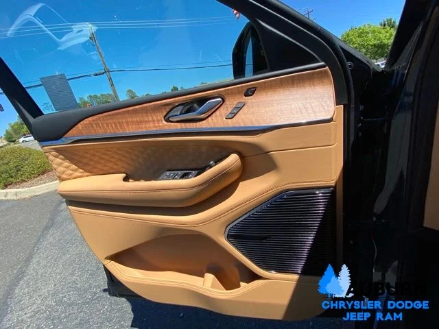 New 2026 Fathom Blue Pearl-Coat Exterior Paint Jeep Summit image 35