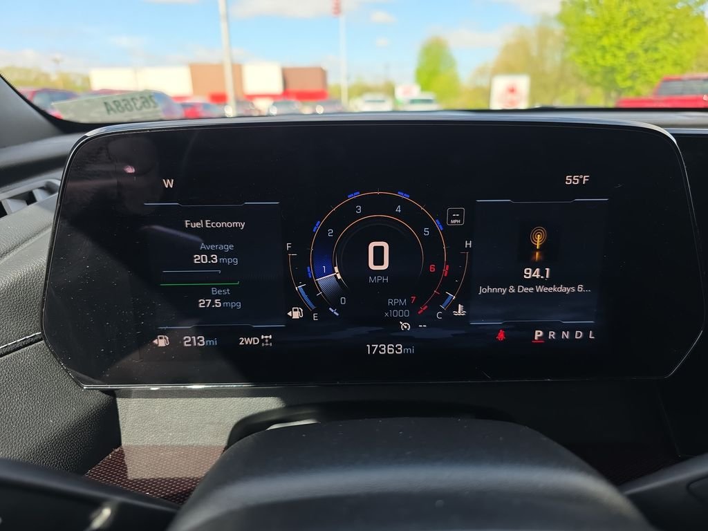 Used 2025 Gray Chevrolet Z71 image 18