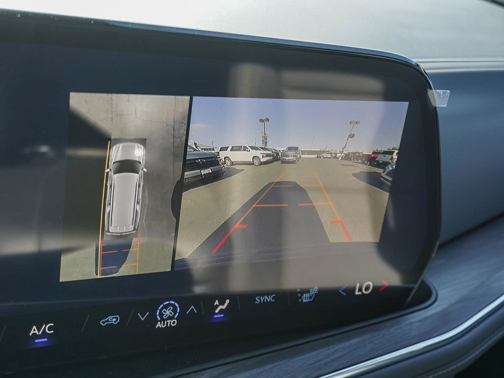 2026 Chevrolet Suburban LT - Photo 23
