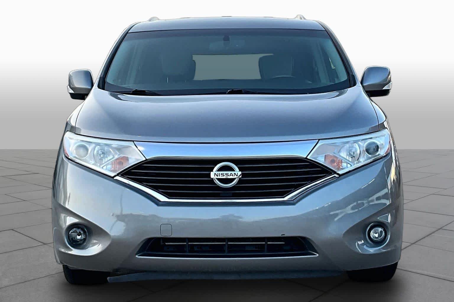 Used 2011 Platinum Graphite Nissan SL image 3