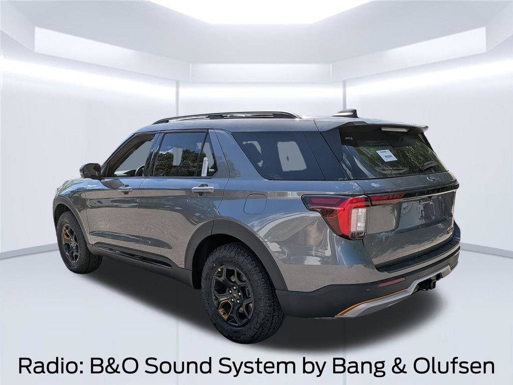 New 2026 Carbonized Gray Metallic Ford Tremor® image 3