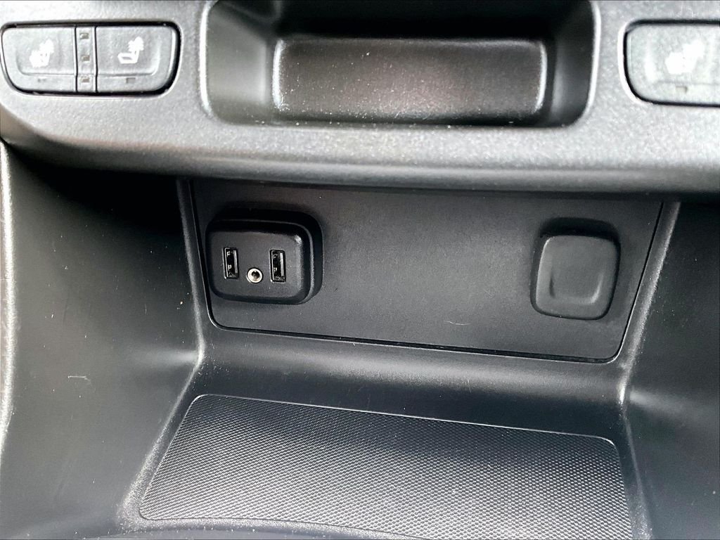 Used 2020 Black Chevrolet LT image 27