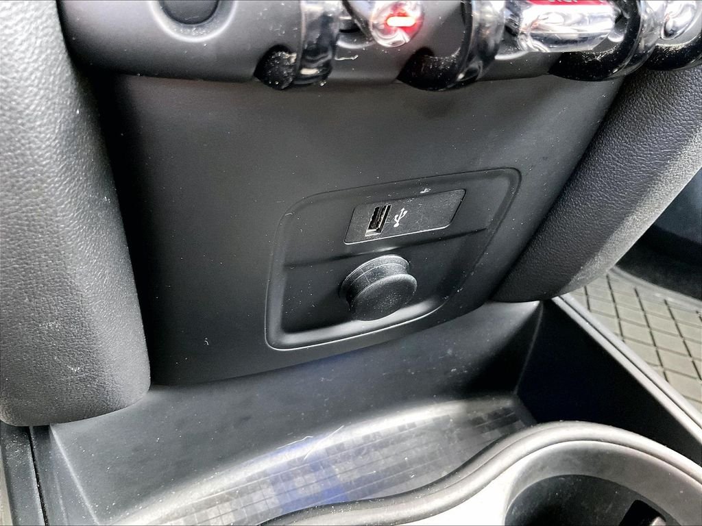 Used 2019 Midnight Black Metallic MINI  image 27