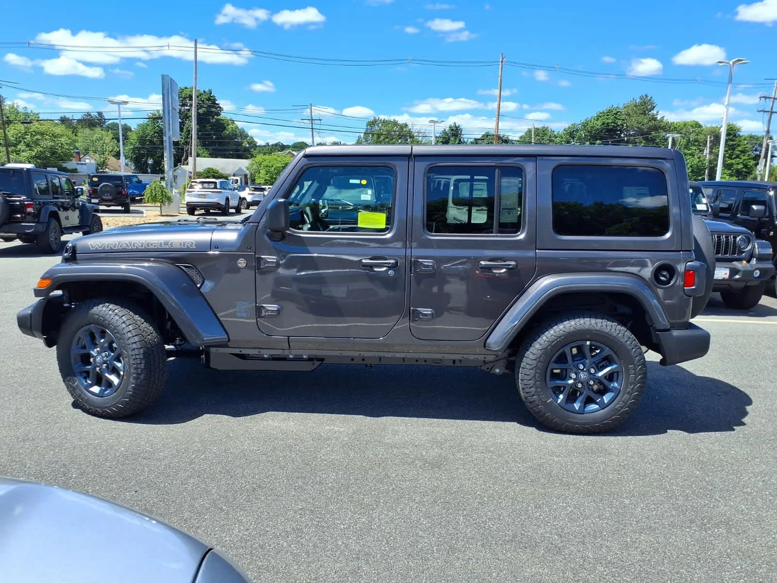 New 2026 Granite Crystal Metallic Clearcoat Jeep 85th Anniversary image 12
