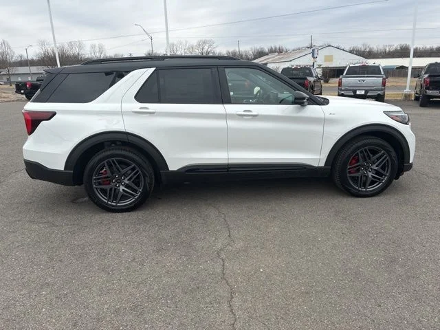 2026 Ford Explorer ST-Line - Photo 6