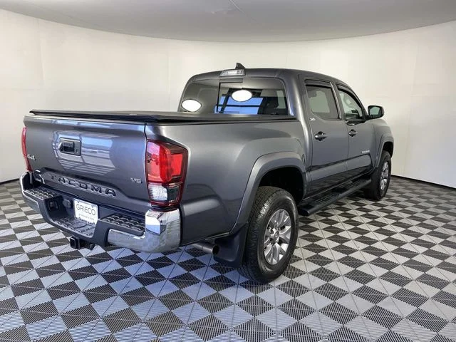 Used 2018 Gray Toyota SR5 image 10