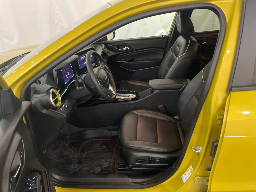 Used 2025 Nitro Yellow Metallic Chevrolet ACTIV image 12
