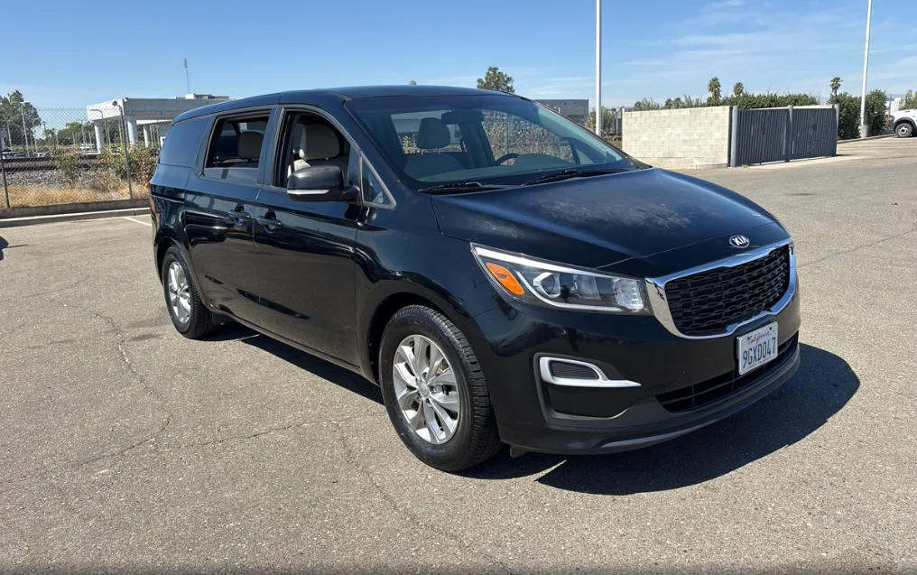 Used 2020 Black Kia LX image 2