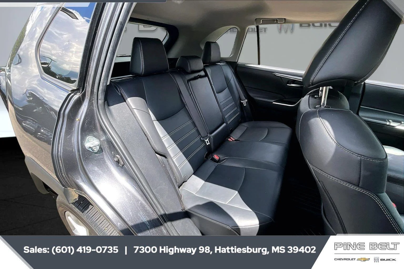 Used 2024 Magnetic Gray Metallic Toyota XLE Premium image 20