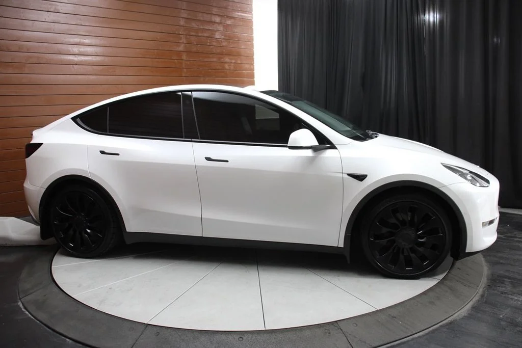 Used 2022 Pearl White Multi-Coat Tesla Performance image 13