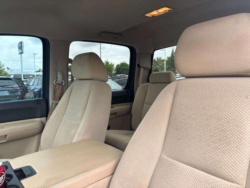 Used 2007 Brown Chevrolet LT image 4