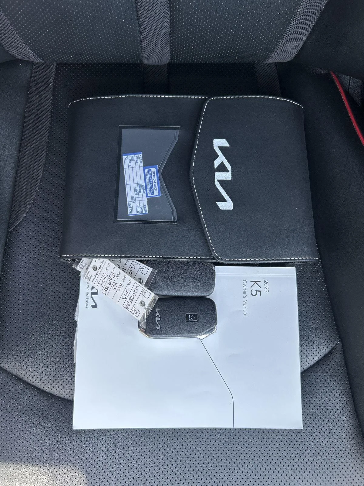 Used 2023 GRAY Kia GT image 3