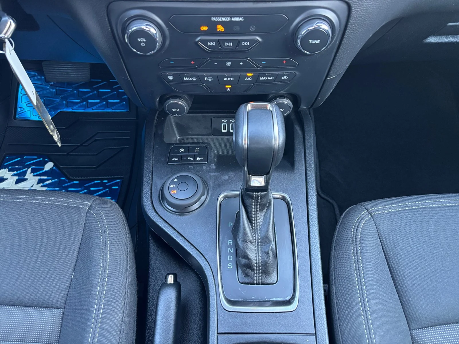 Used 2019 Lightning Blue Metallic Ford XLT image 15