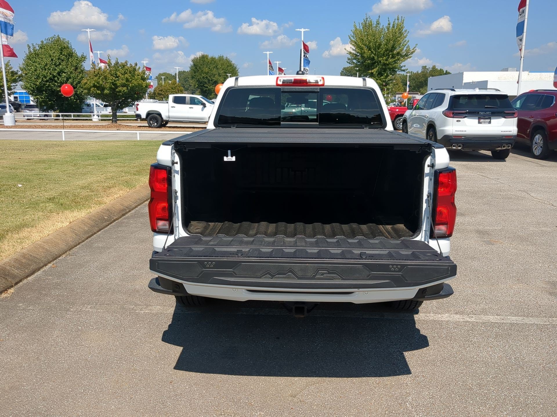 Used 2026 Summit White Chevrolet LT image 22
