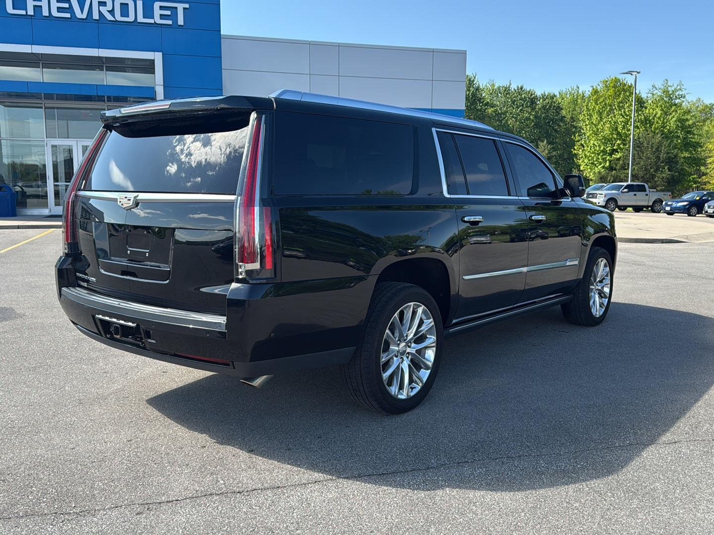 Used 2019 BLACK RAVEN Cadillac Premium Luxury image 21