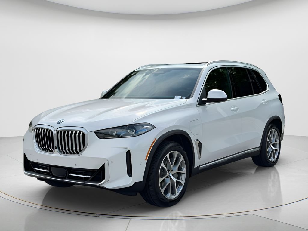 2026 BMW X5 xDrive50e's photo