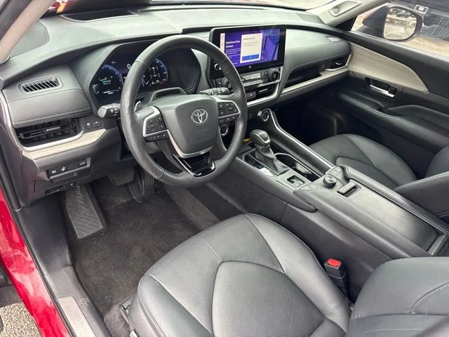 Used 2024 Red Toyota Platinum image 10