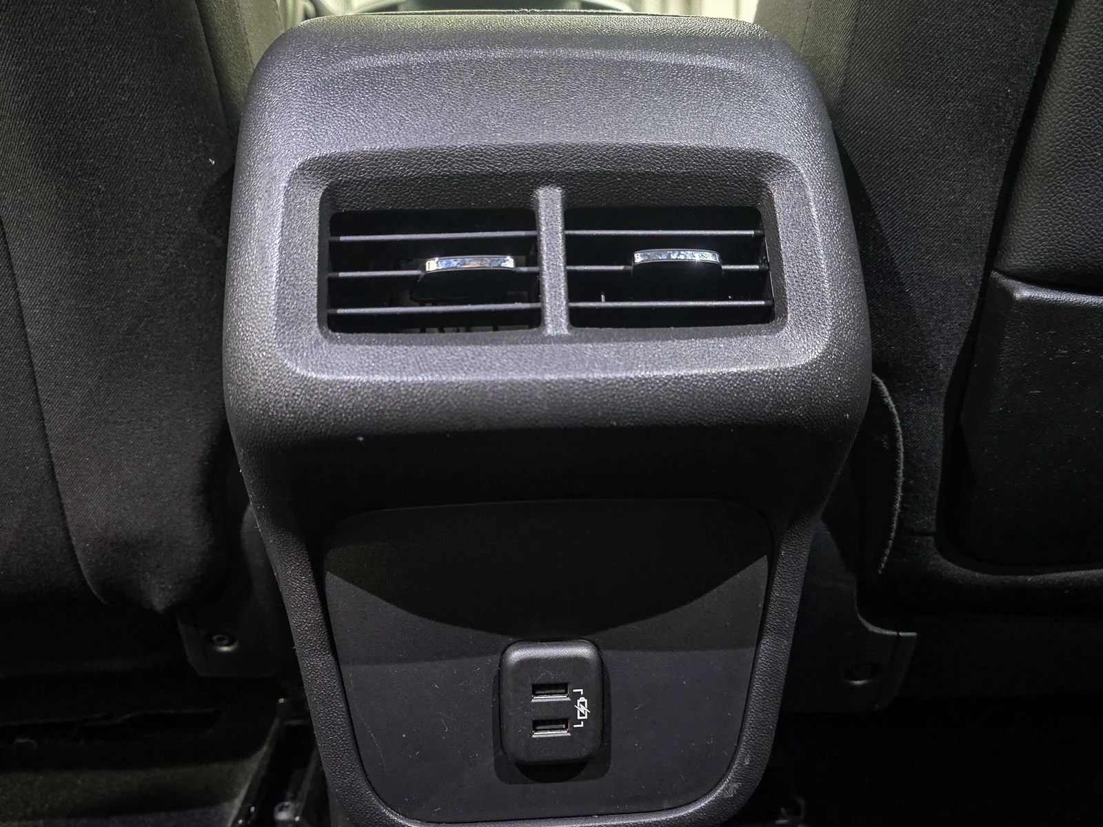 Used 2024 Black GMC SLE image 22