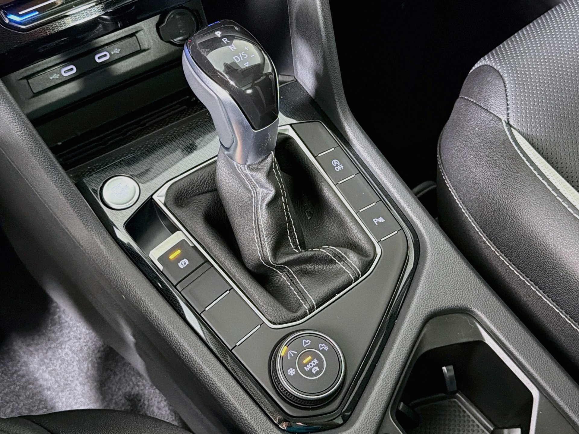 New 2027 Gray Volkswagen 1.5T SEL image 17