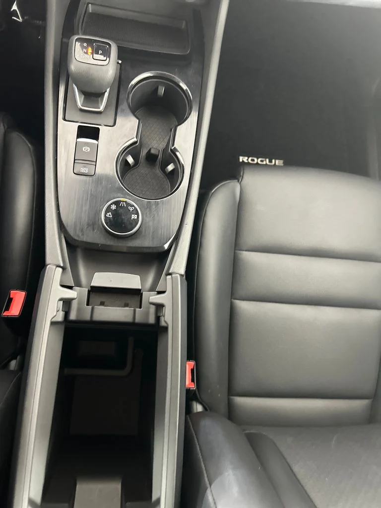 Used 2023 White Nissan SV image 14
