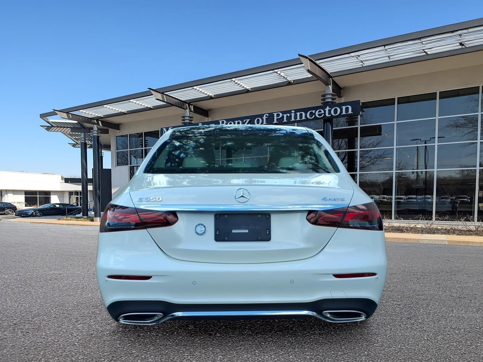 Certified Used 2023 MANUFAKTUR Diamond White Mercedes-Benz E 350 4MATIC® Sedan image 4