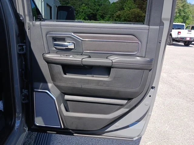 New 2026 Ceramic Gray Clear-Coat Exterior Paint RAM Laramie image 27