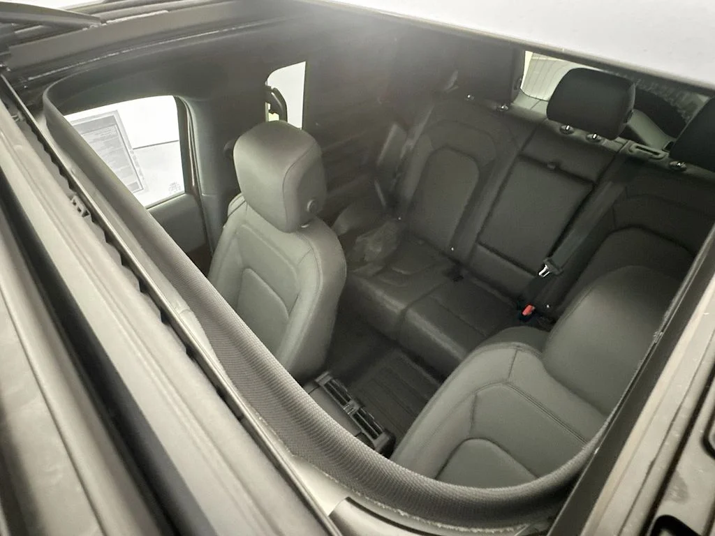 New 2026 Sedona Red Land Rover X-Dynamic SE image 22