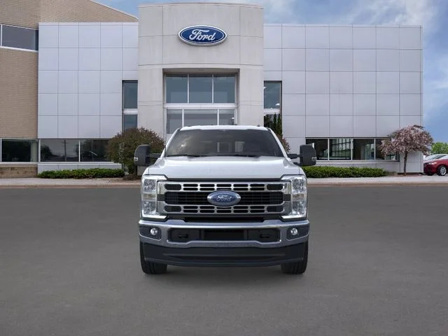 New 2026 Oxford White Ford XLT image 6