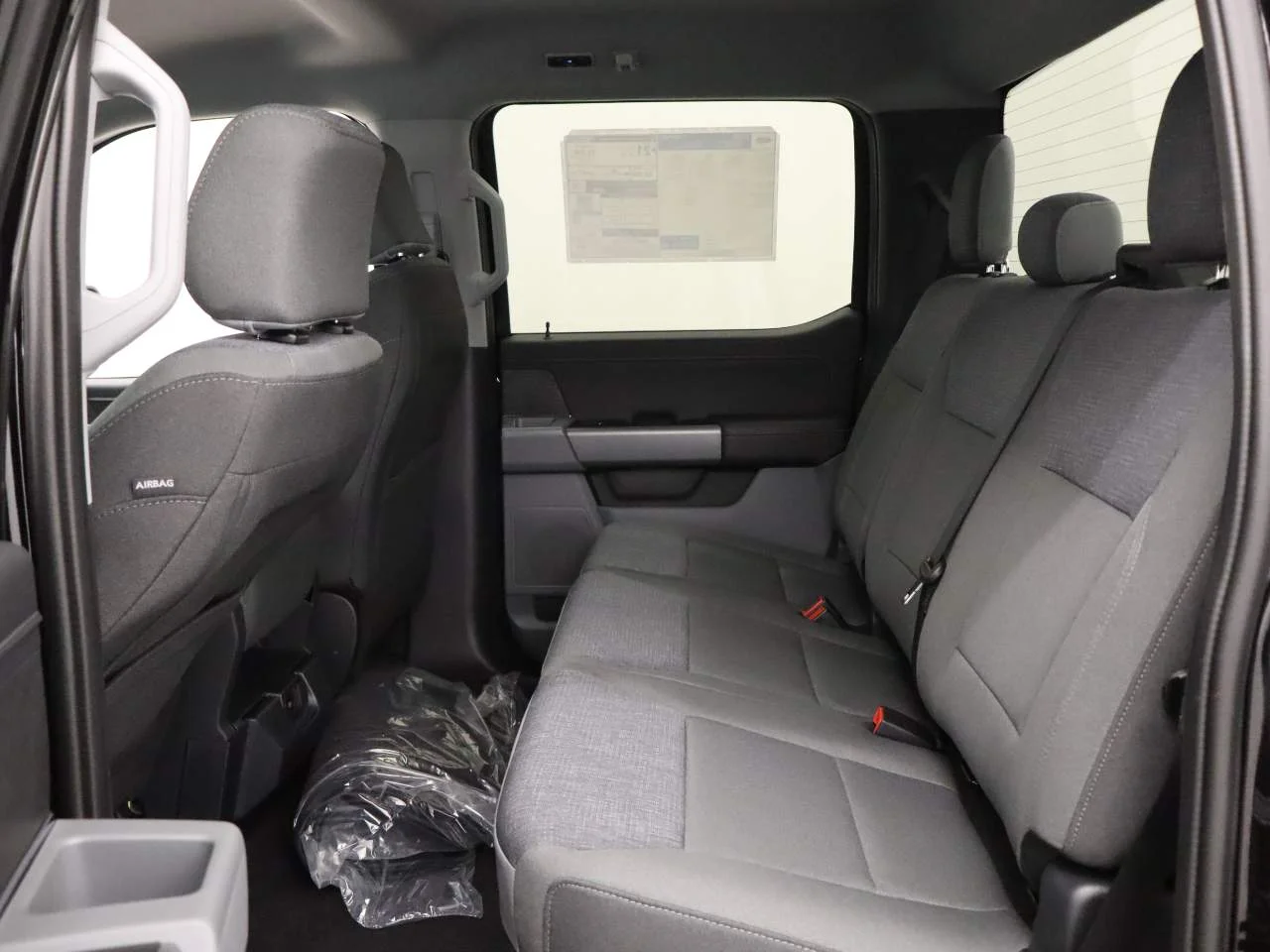 New 2026 Agate Black Metallic Ford XLT image 16