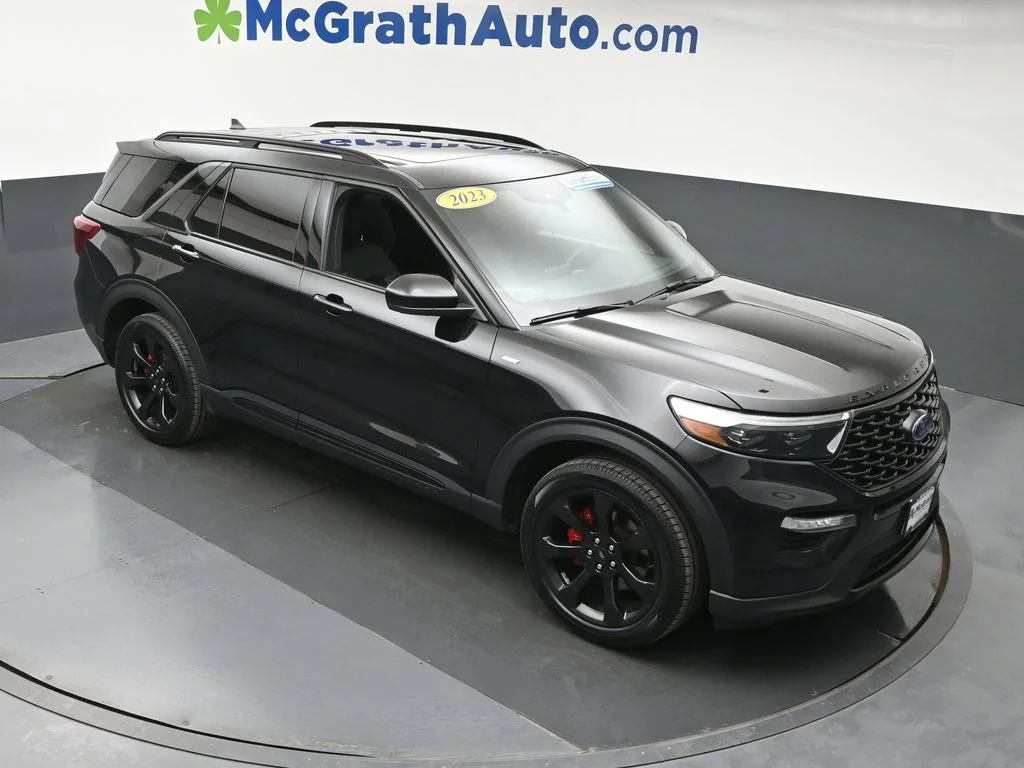 Used 2023 Black Ford ST-Line image 3