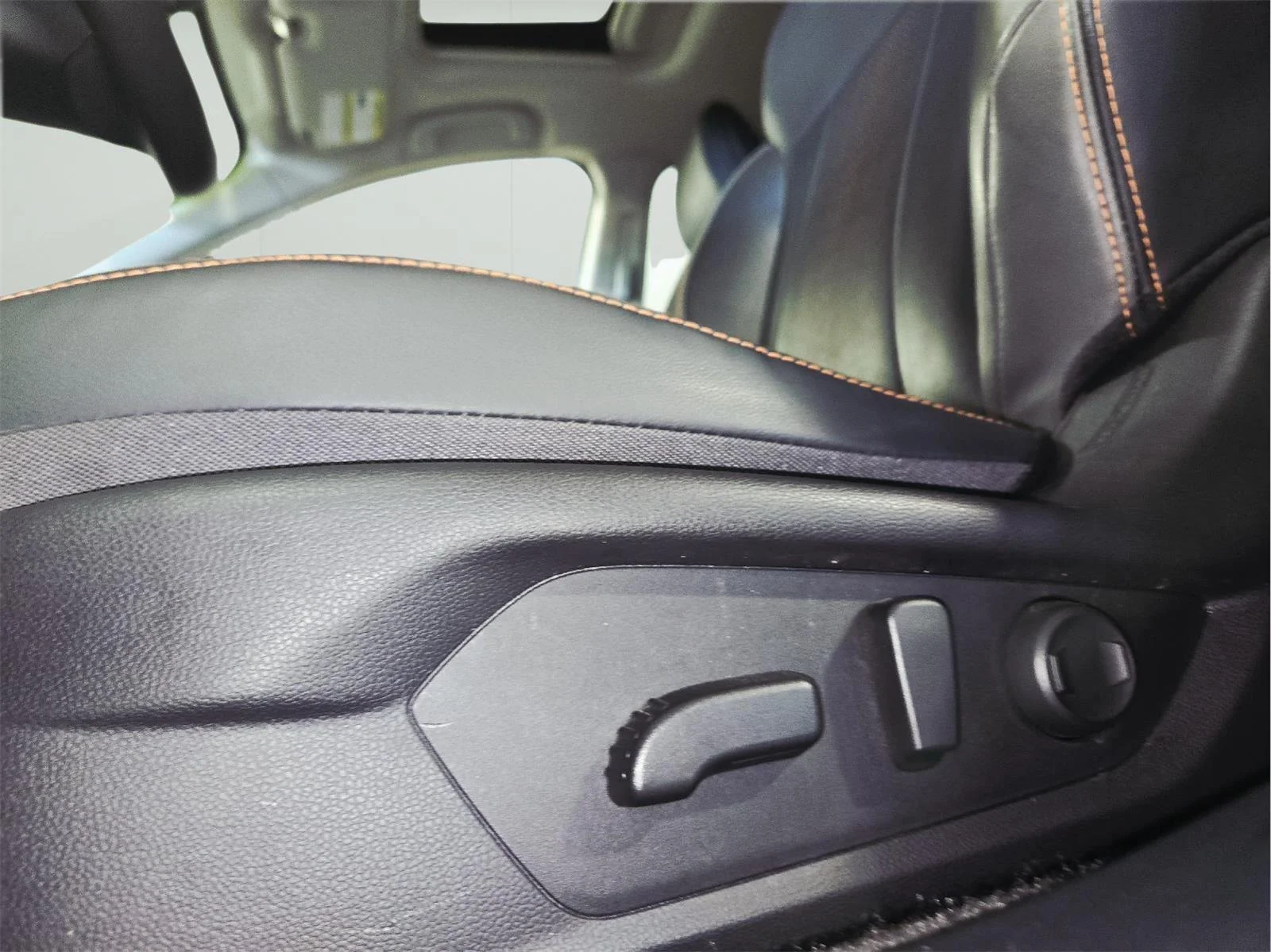 Used 2025 Magnetite Gray Metallic Subaru Limited image 53