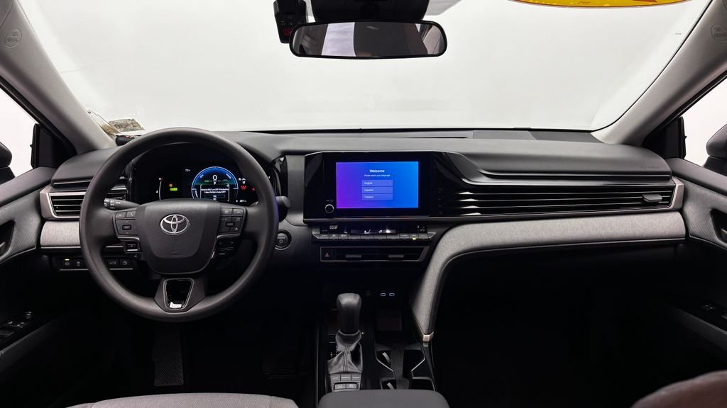 Used 2025  Toyota LE image 27